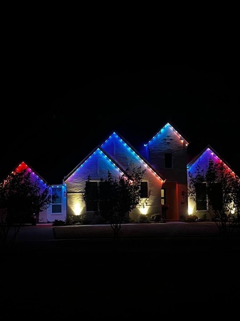 Multi-color peak lighting with warm wall uplights